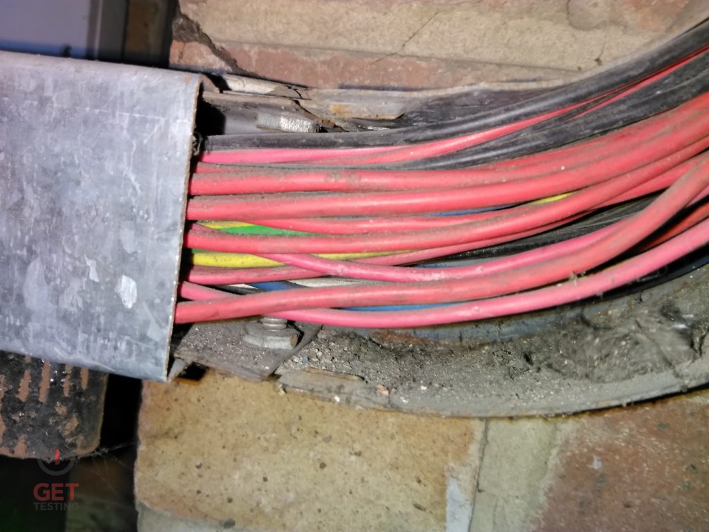 Trunking without cover